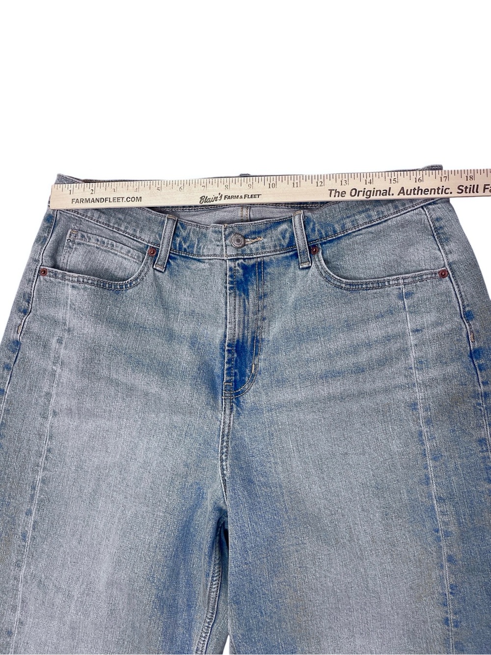 Everyday Normcore Old Navy Light Blue High Rise Barrel Leg Jeans Basic Capsule - Picture 6 of 6